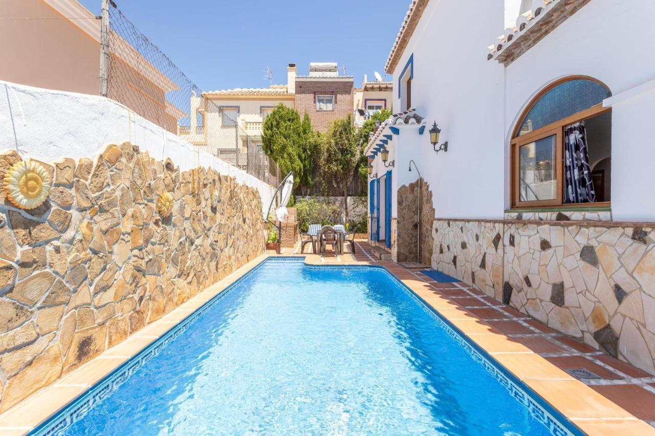 Con Piscina Privada * Нерха